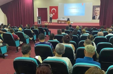 Edremit’te okul müdürleri ve rehber öğretmenlere siber güvenlik eğitimi verildi 