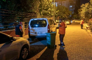 Efeler Belediyesi temizlik ekipleri çalışmalarını sürdürüyor 