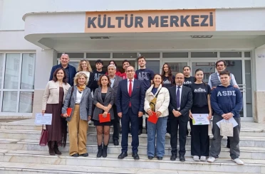 Efeler’de ’İklim Krizi ile Mücadele’ münazarası tamamlandı 
