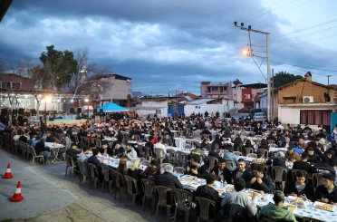 Efeler’de vatandaşlar aynı sofrada buluştu 