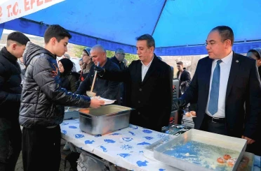 Efeler’in ilk iftar sofrası Alanlı Mahallesi’nde kuruldu 