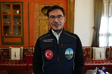 Efsane valinin belediye başkanı oğlundan efsane hareket