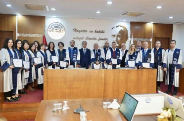 Ege Üniversitesi Senatosunda başarılı akademisyenler ve birimler ödüllendirildi 