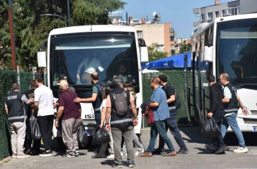 Ege Üniversitesi’ndeki yolsuzluk operasyonunda 41 şüpheli adliyede 