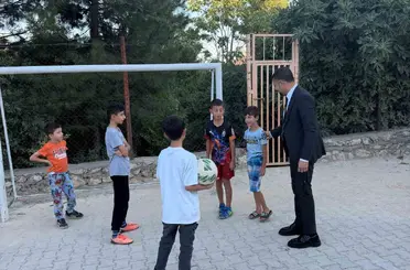 Eğil’de öğrencilere kırtasiye desteği
