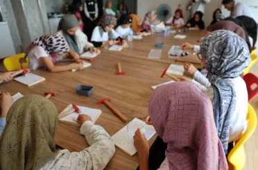 Eğitim ve sanat bir arada: Kur’an kursunda minik eller filografiyle buluştu 