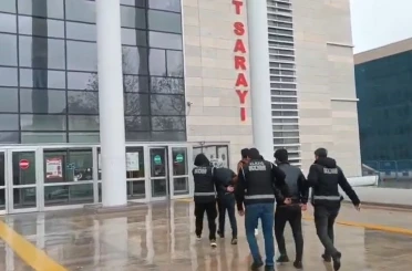 Ehliyet sınavındaki kopya düzeneğine 2 tutuklama 