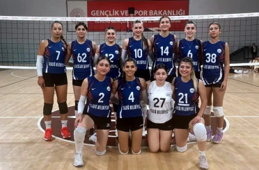 Elazığ Belediyespor Kadın Voleybol Takımı, galibiyete uzandı 