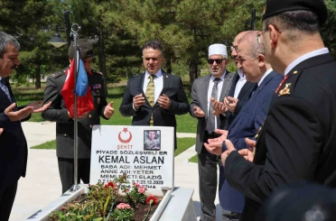 Elazığ il protokolünden kurban bayramı öncesi şehitliklere anlamlı ziyaret 