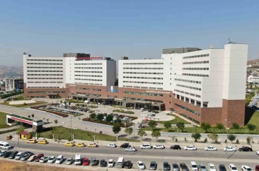 Elazığ’da 3. kattan düşen 4 yaşındaki çocuk ağır yaralandı 