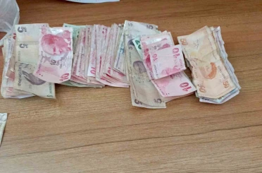 Elazığ’da dilencinin ‘bebek arabası’ hilesi zabıtaya takıldı 