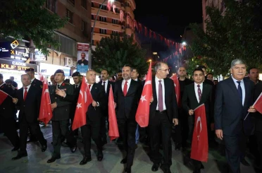 Elazığ’da ’Fener Alayı’ yürüyüşü 
