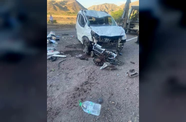 Elazığ’da hafif ticari araç takla attı: 5 yaralı 