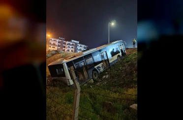 Elazığ’da halk otobüsü şarampole uçtu 