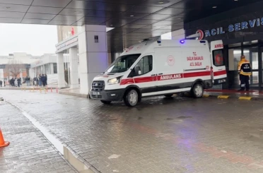 Elazığ’da inşaat iskelesi çöktü: 4 işçi yaralandı 