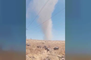 Elazığ’da korkutan hortum kamerada 