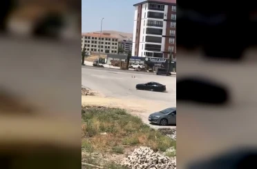 Elazığ’da lüks otomobiliyle drift yapan sürücüye 140 bin lira ceza 