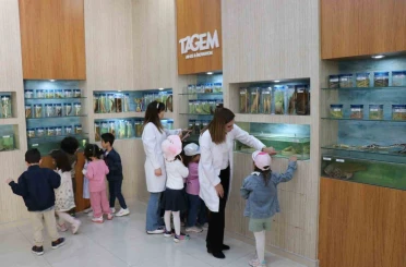 Elazığ’da minik öğrenciler Balık Müzesi’ni gezdi 