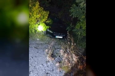 Elazığ’da otomobil şarampole uçtu: 1 yaralı 