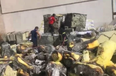 Elazığ’da yalıtım malzemelerinin olduğu depoda yangın 