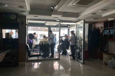 Elektrik kesintisi Mamak esnafını durduramadı 