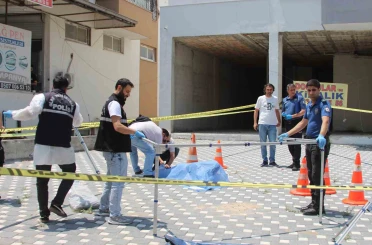 Emekli polis, bıçakla saldıran oğlunu öldürdü 