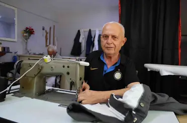 Emekliliğe alışmayınca 70 yaşından sonra dükkan açıp eski mesleğine geri döndü
