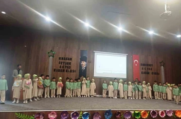 Emet’te 4-6 Yaş Kur’an kursu öğrencilerinden yıl sonu gösterisi 