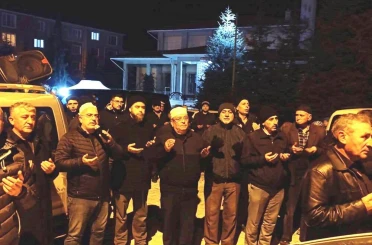 Emet’te 45 umreci dualarla uğurlandı 
