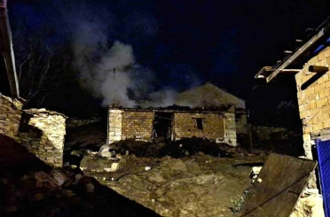 Emet’te samanlık ve ahır yangını korkuttu 