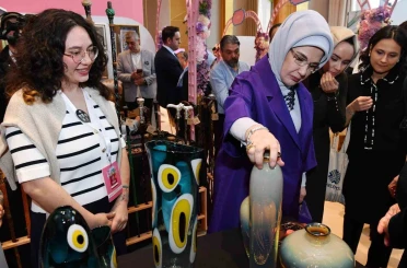 Emine Erdoğan, TOGEM-DER’in geleneksel "Cemre Çarşısı"nın açılışına katıldı 
