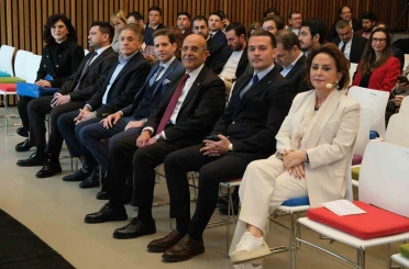 Emine Sabancı Kamışlı, EGİAD Dönüşüm Sahnesi’nde İzmir iş dünyasıyla buluştu 