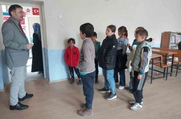 Emirdağ’da öğrencilere Kur’an kursları tanıtıldı 