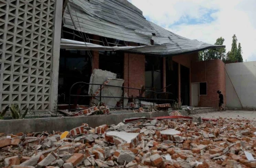Endonezya’daki 6.7’lik depremde 1 kişi hayatını kaybetti, 38 kişi yaralandı 