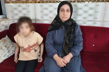 Epilepsi hastası kızı dövdüğü öne sürülen anne: "Benim kızımı dövdüler ben konuşmaya gittim kavga çıktı" 