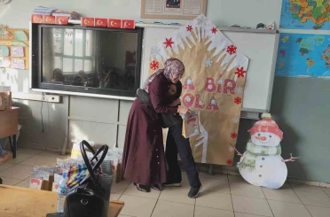 Erciş’te öğrencilerin karne sevinci 