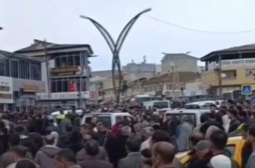 Erciş’te taşlı sopalı kavga: 3 yaralı 