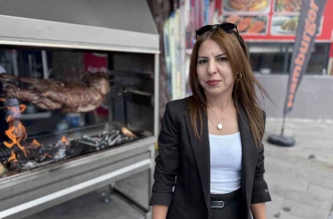 Erciyes’in zirvesinde kuzu çevirme 