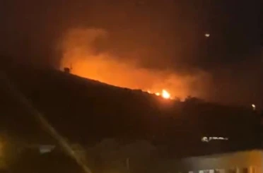 Erdek’te yüksek gerilim hattına yıldırım düşmesi sonucu yangın çıktı 