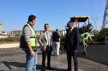 Erenler’de asfalt mesaisi tüm hızıyla sürüyor 