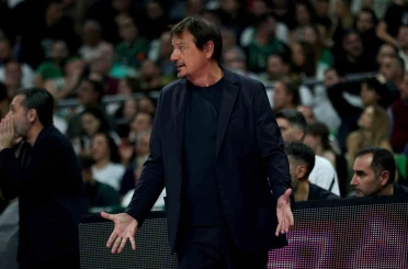 Ergin Ataman, Olimpiakos taraftarına cevap verdi 