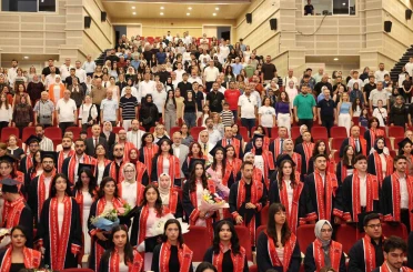ERÜ Edebiyat Fakültesi’nde 450 öğrenci mezun oldu 
