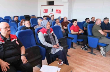 Erzincan’da bitki koruma ürünleri bayilerine b-reçete eğitimi verildi 