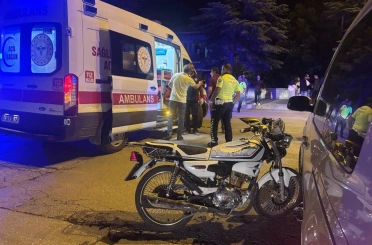 Erzincan’da otomobil ile motosiklet çarpıştı: 2 yaralı 