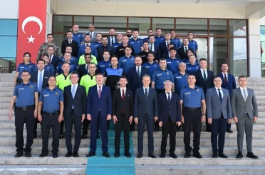 Erzincan’da terfi eden emniyet personeline yeni rütbeleri takıldı 