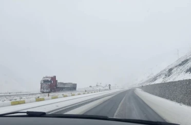Erzincan’ın yüksek kesimlerinde kar yağışı etkili oldu 