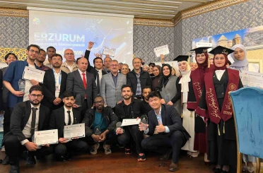 Erzurum’da eğitim alan uluslararası öğrenciler memleketlerine uğurlandı 