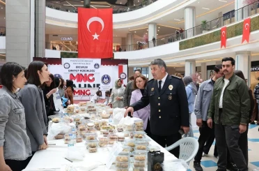 Erzurum’da emniyet mensuplarının eşlerinden hayır çarşısı 