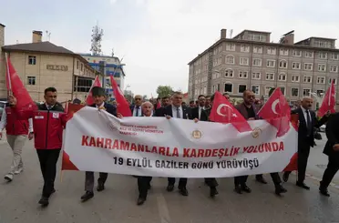 Erzurum’da Gaziler günü dolayısıyla kortej yürüyüşü