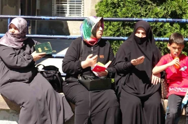 Erzurum’da LGS heyecanı; Öğrenciler sınavda, velileri dışarıda ter döktü 